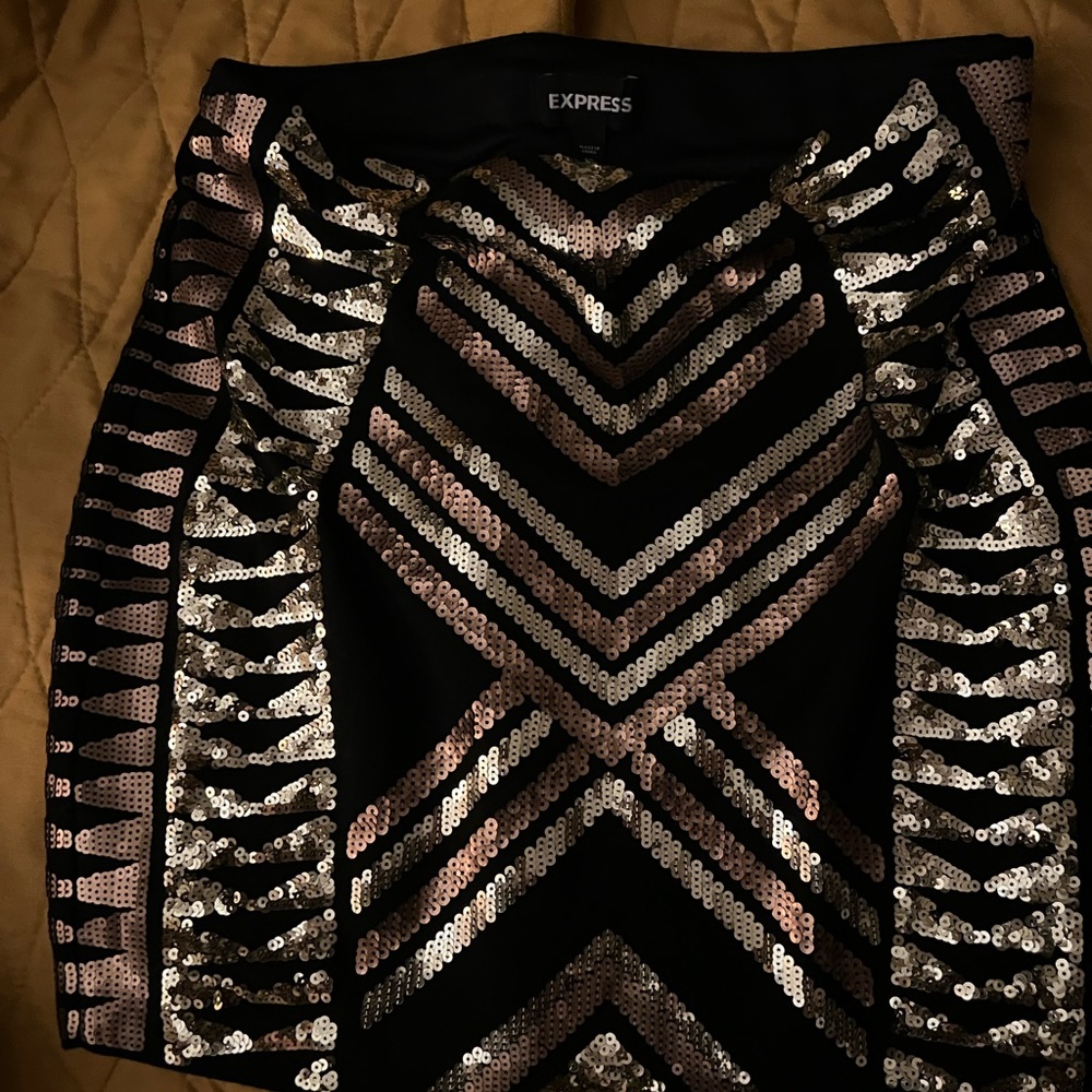 fine express skirt, spectacular for night outings